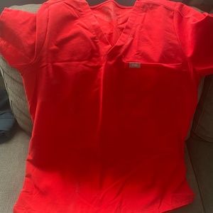 Figs Pop Red Catarina Top